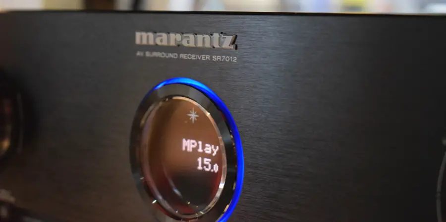 Marantz SR7012 display