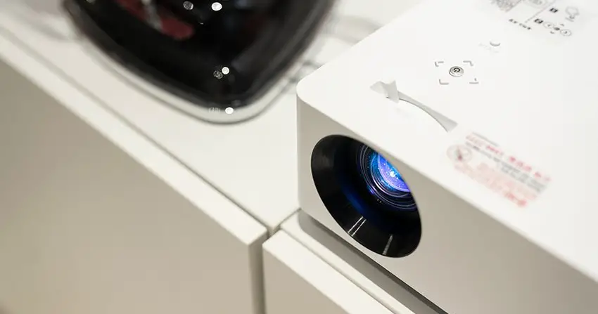 LG HU70LA Review (4K DLP LED Projector)