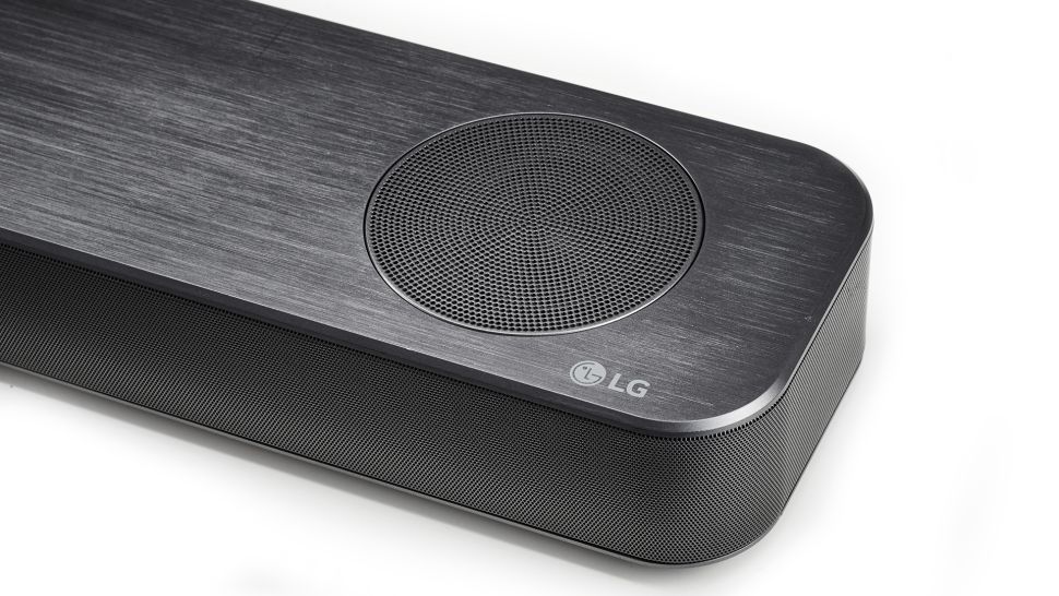 LG SL8YG Review (3.1.2 CH Soundbar)