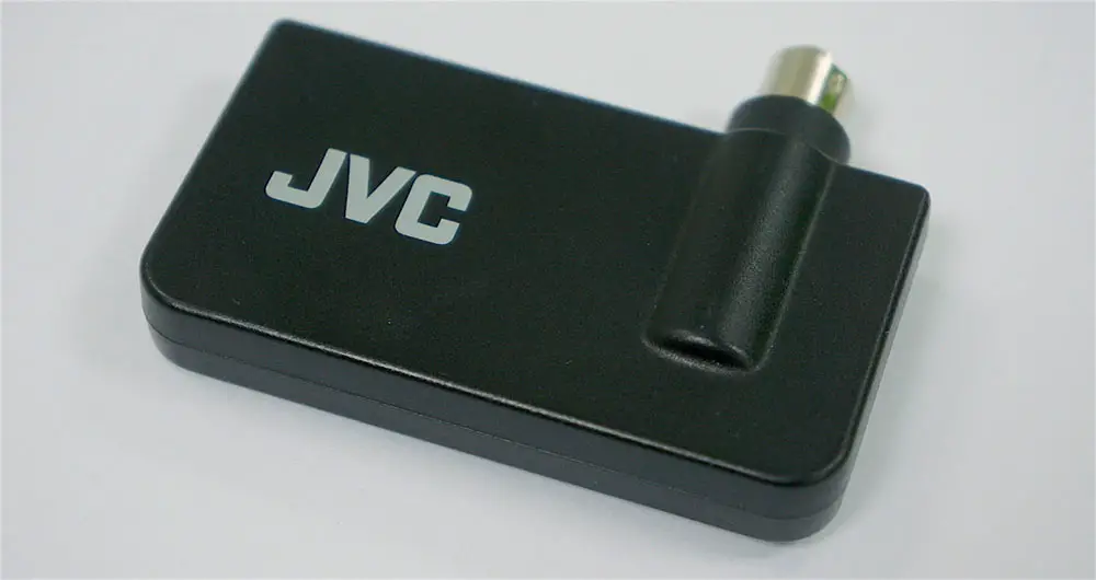 JVC DLA-NZ7 Review (8K D-ILA Projector)